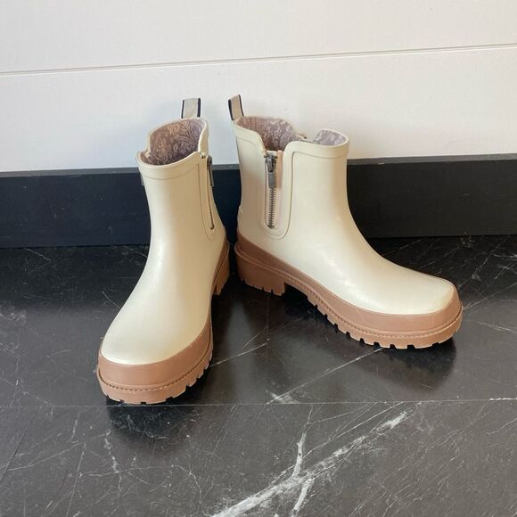 Lucky Brand Shoes - Lucky Brand Reinina Rainboot size 8M/39